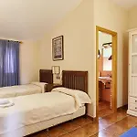 La Aldeilla Country house *